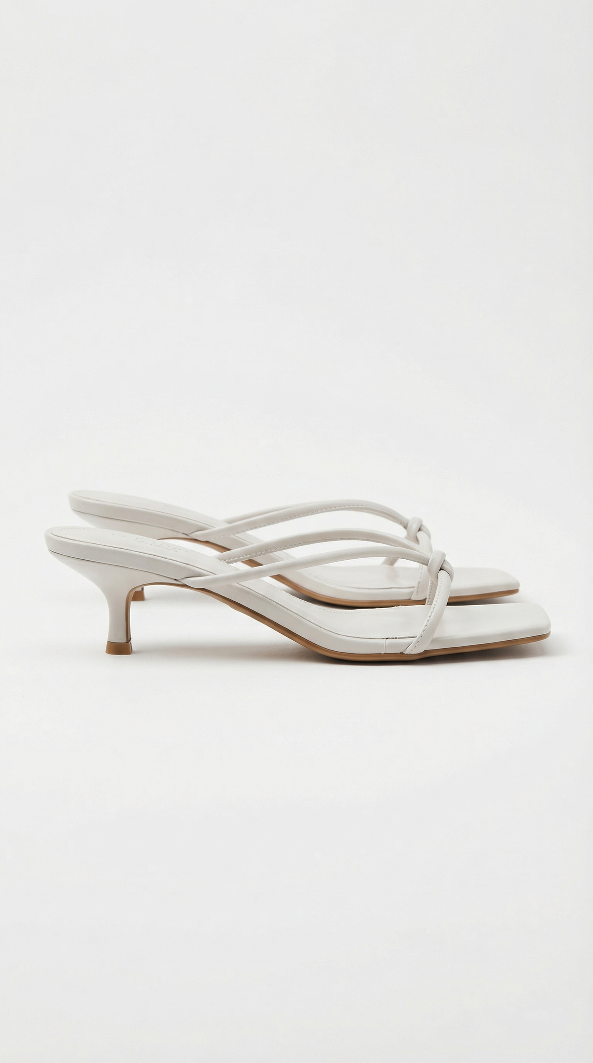 Sandalias con tacón Christina y detalle de nudo