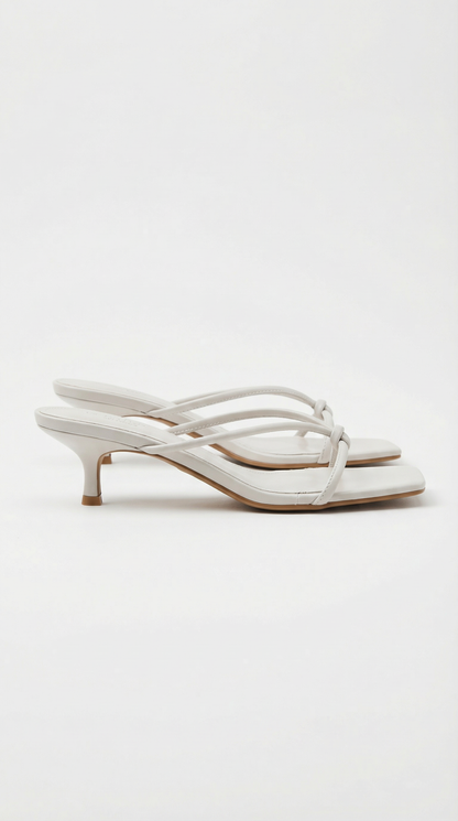 Sandalias con tacón Christina y detalle de nudo
