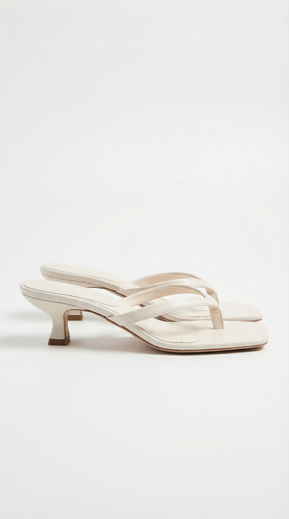 Sandalias Jessica con Tacón Kitten y Diseño de Zehentrenner